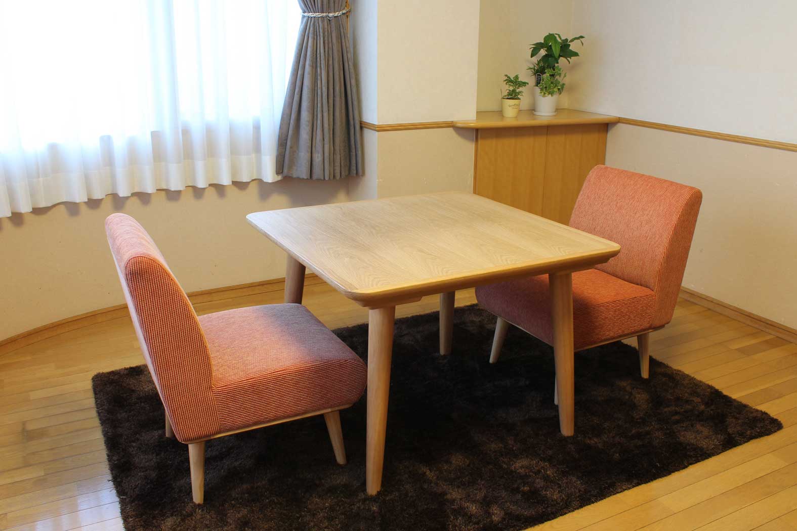 http://xn--28jyap8775bpyc0p8i.net/images/dining-kotatsu_pno%20%281%29.JPG